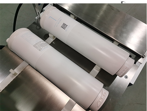 全自動濾芯器貼標機_ 自動濾芯器貼標(biāo)機_東莞市亚洲第一免费播放区自動(dòng)化(huà)科技有限公司